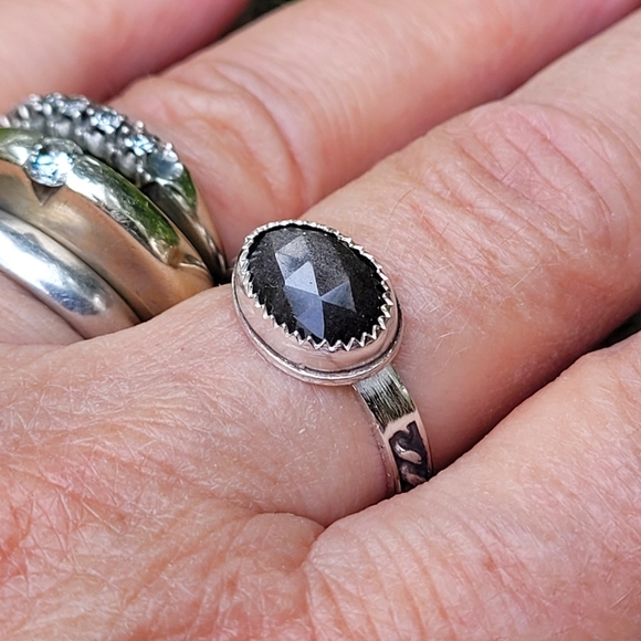 Handmade Artisan Sterling Silver Ring Size 8 - Picture 4 of 4